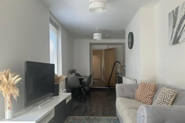 2 bed flat, Plym Street, Greenbank, Plymouth, PL48NS - Image 11